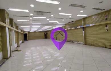 Imagem: O depósito possui 2 Vagas na garagem e 600m² de Área e está