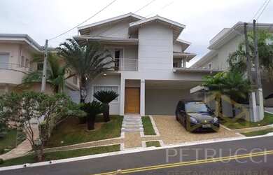 Imagem: A casa em condomínio possui 3 Dormitórios, 5 Banheiros, 4