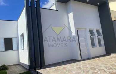 Imagem: A casa possui 3 Dormitórios, 1 Banheiro, 75m² de Área e