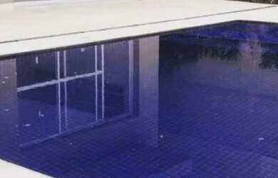 Imagem: A casa em condomínio possui 4 Dormitórios, 5 Banheiros, 4