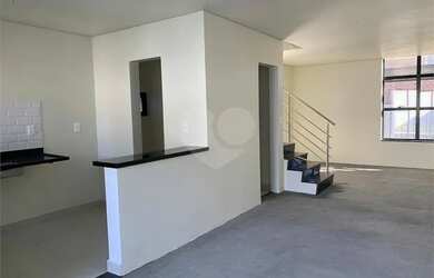 Imagem: A casa em condomínio possui 3 Dormitórios, 4 Banheiros, 2