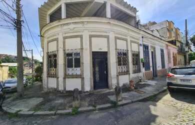 Imagem: A casa para alugar possui 4 Dormitórios, 2 Banheiros e 150m²