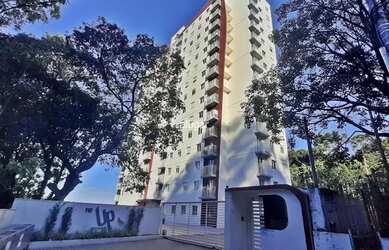 Imagem: O apartamento possui 1 Dormitório, 1 Banheiro, 1 Vaga na garagem