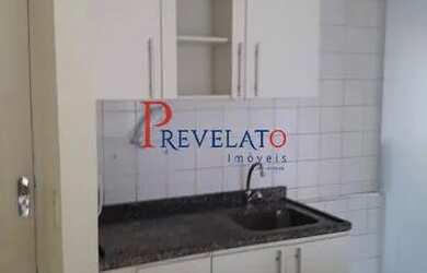 Imagem: O apartamento possui 2 Dormitórios, 1 Banheiro, 1 Vaga na garagem