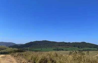 Imagem: O terreno possui 500m² de Área e está localizado em Centro
