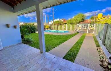 Imagem 3: Casa apenas 01 quadra do mar em Xangri-Lá Rainha do Mar , mobiliada e...