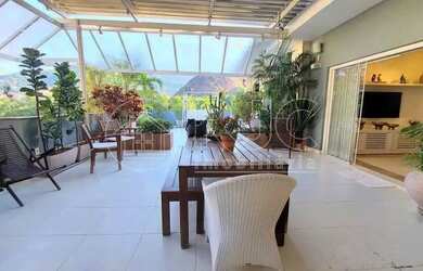 Imagem: O apartamento na cobertura possui 3 Dormitórios, 4 Banheiros