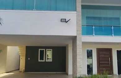 Imagem: A casa em condomínio e possui 5 Dormitórios, Suítes, 5 Banheiros