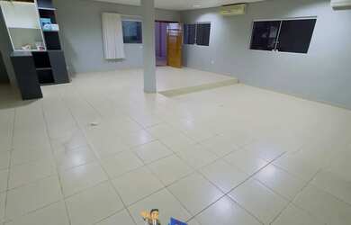 Imagem: A casa em condomínio possui 4 Dormitórios, 5 Banheiros, 5