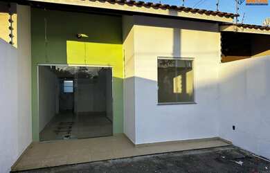 Imagem: A casa possui 2 Dormitórios, 2 Banheiros, 1 Vaga na garagem