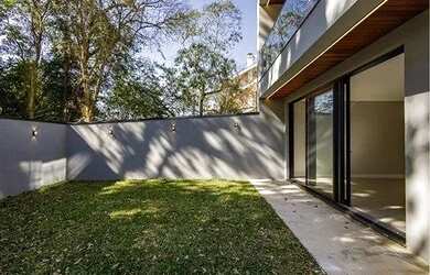 Imagem 15: Sobrado Luxuoso com 3 dormitórios à venda por R$ 2.999.999 - Santa Felicidade...