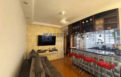 Imagem: O apartamento possui 2 Dormitórios, 1 Banheiro, 1 Vaga na garagem