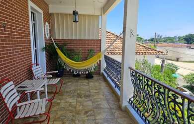 Imagem: O apartamento possui 3 Dormitórios, 2 Banheiros, 91m² de Área