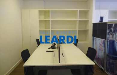 Imagem: O depósito possui 1 Vaga na garagem, 40m² de Área e está