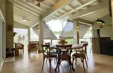 Imagem: A casa em condomínio possui 3 Dormitórios, 5 Banheiros, 4