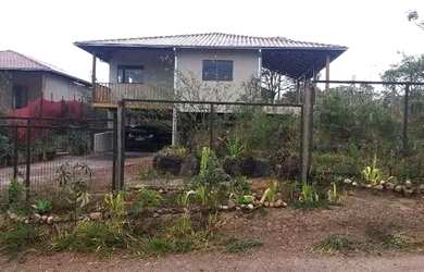 Imagem: A casa possui 2 Dormitórios, 2 Banheiros, 1 Vaga na garagem