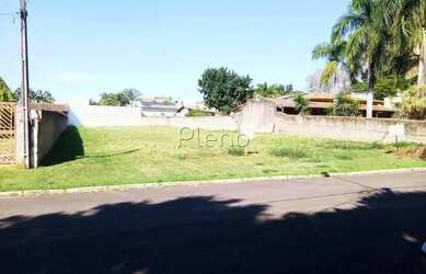 Imagem: O terreno possui 1220m² de Área e está localizado em Parque