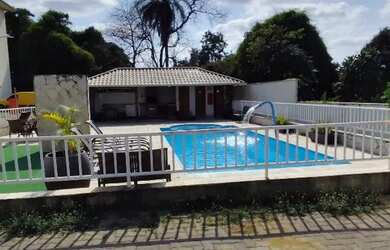 Imagem: O apartamento possui 2 Dormitórios, 1 Banheiro, 2 Vagas na