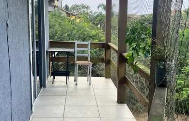 Imagem: O apartamento possui 2 Dormitórios, 1 Banheiro, 2 Vagas na