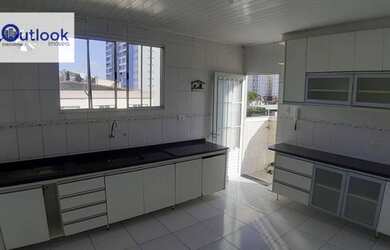 Imagem: A casa possui 3 Dormitórios, 1 Banheiro, 1 Vaga na garagem