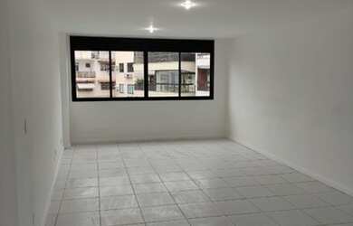 Imagem: O depósito possui 49m² de Área e está localizado em Barra