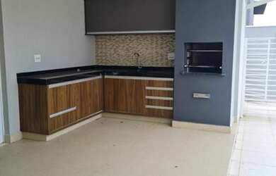 Imagem: A casa em condomínio possui 3 Dormitórios, 5 Banheiros, 2