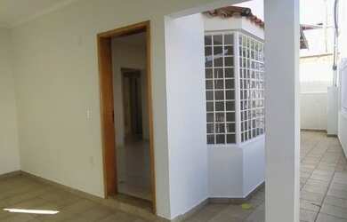 Imagem 4: CASA COM 02 DORMS, AO LADO DE SUPERMERCADOS, CENTRO ESPORTIVO