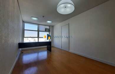 Imagem: O depósito possui 1 Vaga na garagem, 40m² de Área e está