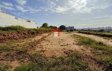 Imagem: O terreno possui 180m² de Área e está localizado em Jardim