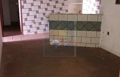 Imagem: A casa possui 3 Dormitórios, 2 Banheiros, 4 Vagas na garagem