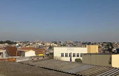 Imagem: A casa possui 4 Dormitórios, 4 Banheiros, 2 Vagas na garagem