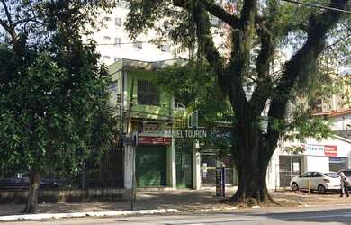 Imagem: O depósito possui 4 Vagas na garagem, 528m² de Área e está