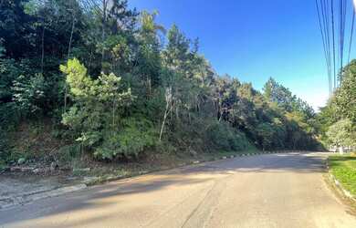 Imagem: O terreno possui 612m² de Área e está localizado em Reserva