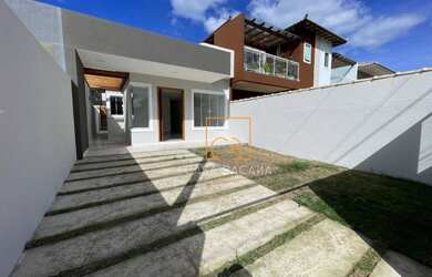 Imagem: A casa possui 3 Dormitórios, 2 Banheiros, 1 Vaga na garagem