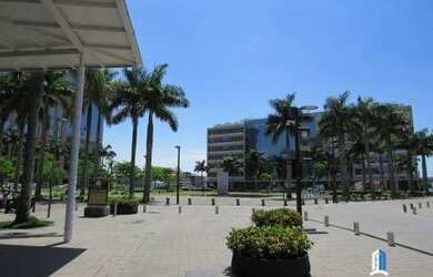 Imagem 4: 03 lojas de 181 m², com banheiro lavabo, ótima localização no Pedra...