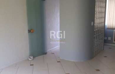 Imagem: O depósito possui 1 Vaga na garagem, 38m² de Área e está