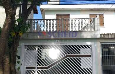 Imagem: A casa possui 3 Dormitórios, 5 Banheiros, 4 Vagas na garagem