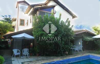 Imagem: A casa em condomínio possui 4 Dormitórios, 4 Banheiros, 3