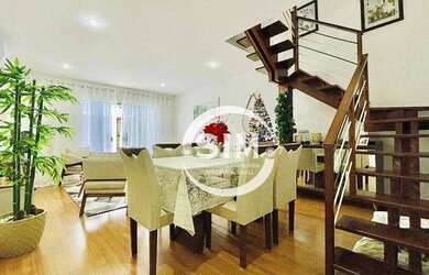 Imagem: A casa possui 3 Dormitórios, 1 Banheiro, 2 Vagas na garagem