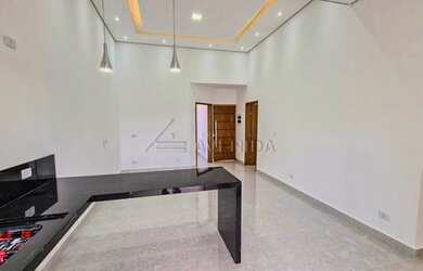 Imagem: A casa em condomínio possui 3 Dormitórios, 2 Banheiros, 2