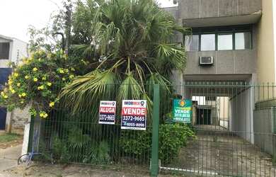 Imagem: O depósito possui 5 Vagas na garagem e 321m² de Área e está