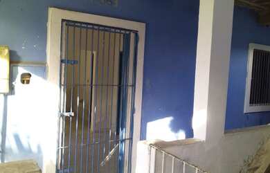 Imagem: A casa possui 2 Dormitórios, 1 Banheiro e está localizado