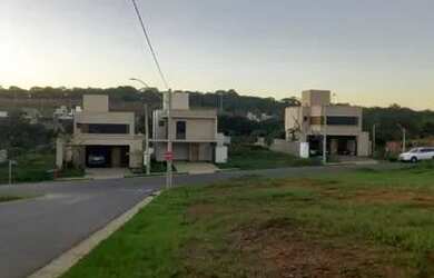 Imagem 2: Lote Jardins Capri. 250m² de Área