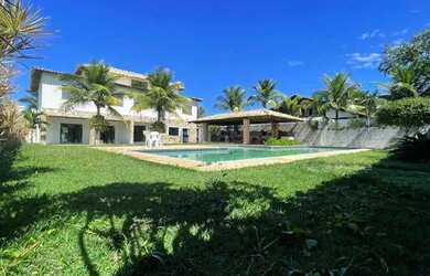 Imagem: A casa em condomínio possui 4 Dormitórios, 3 Banheiros, 4