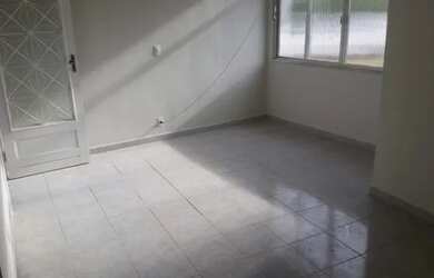 Imagem: A casa possui 1 Dormitório, 1 Banheiro e está localizado