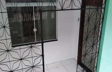 Imagem: A casa possui 3 Dormitórios, 1 Banheiro, 1 Vaga na garagem