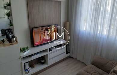 Imagem: O apartamento possui 2 Dormitórios, 1 Banheiro, 1 Vaga na garagem