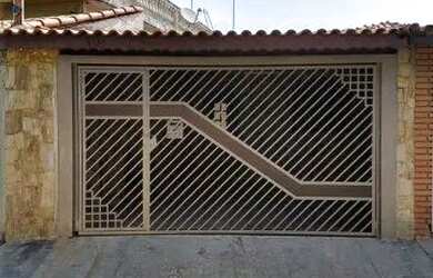 Imagem: A casa possui 5 Dormitórios, 5 Banheiros, 5 Vagas na garagem