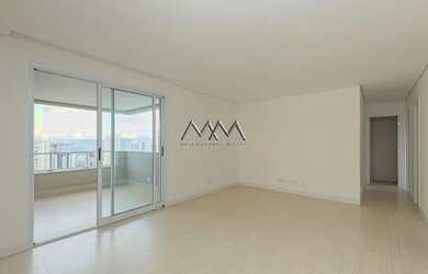 Imagem: O apartamento possui 3 Dormitórios, 3 Banheiros, 2 Vagas na