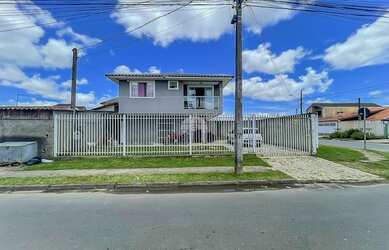 Imagem: A casa possui 2 Dormitórios, 1 Banheiro, 1 Vaga na garagem